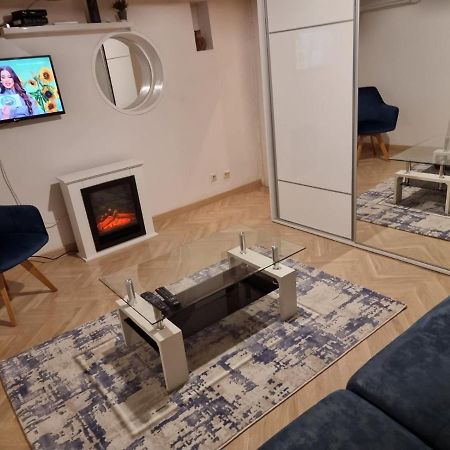 Drinka Parlament Center Apartment Belgrado Esterno foto