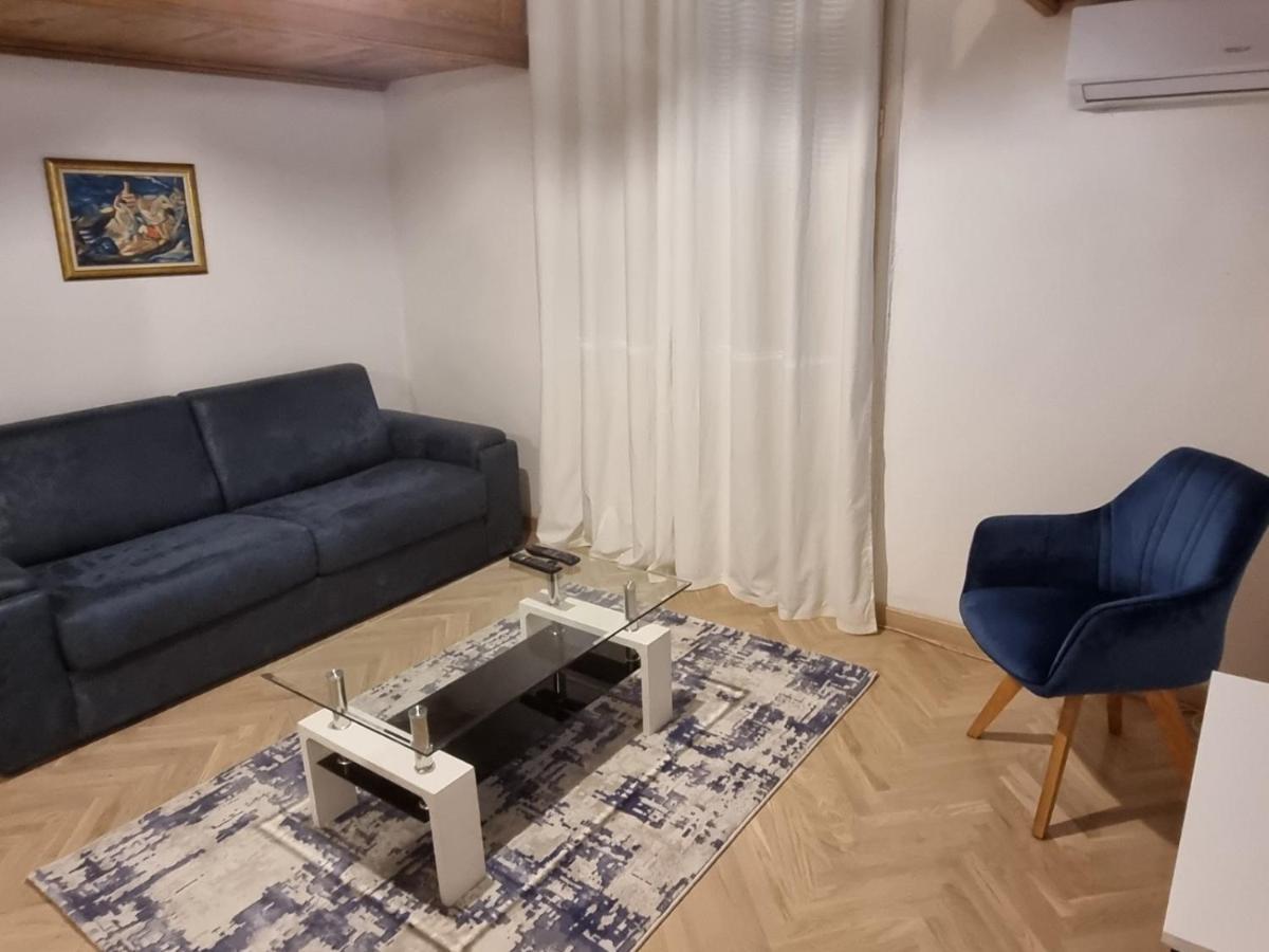 Drinka Parlament Center Apartment Belgrado Esterno foto