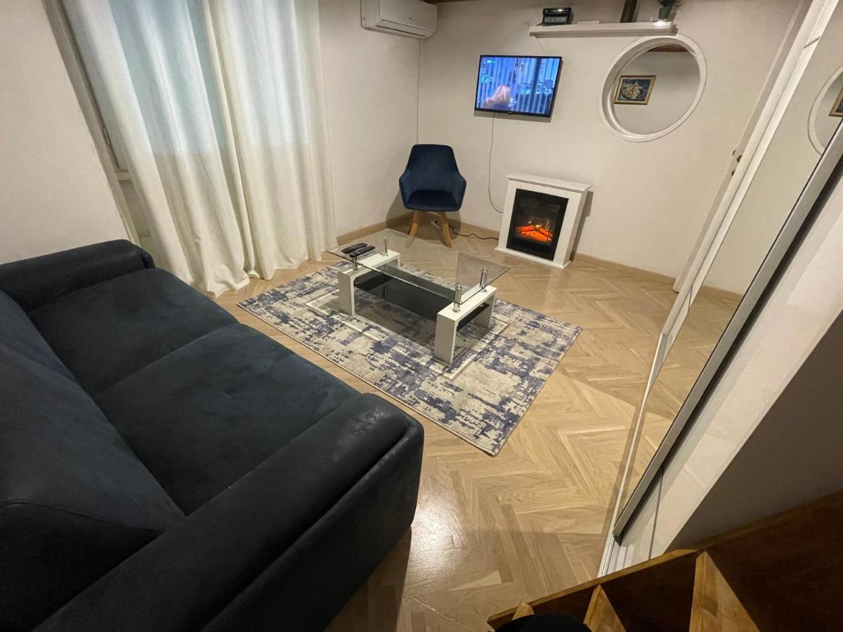 Drinka Parlament Center Apartment Belgrado Esterno foto